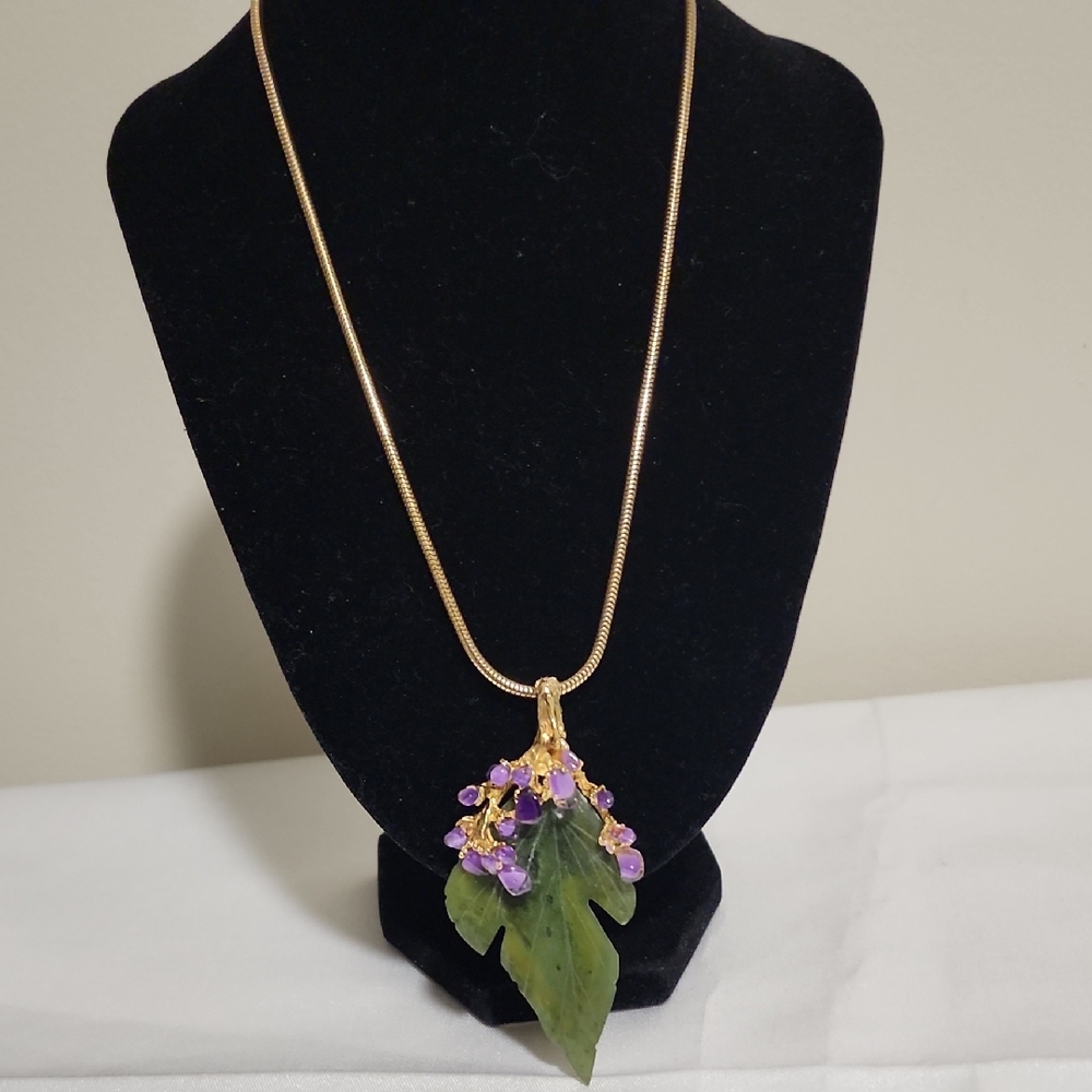 Elegant Vintage Swoboda Brooch Pendant Stamped Complete With Gold Tone Necklace